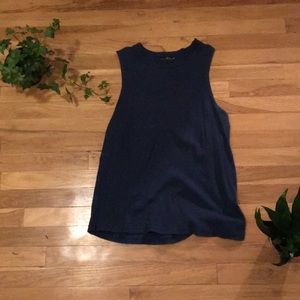 Turtle neck sleeveless tee!